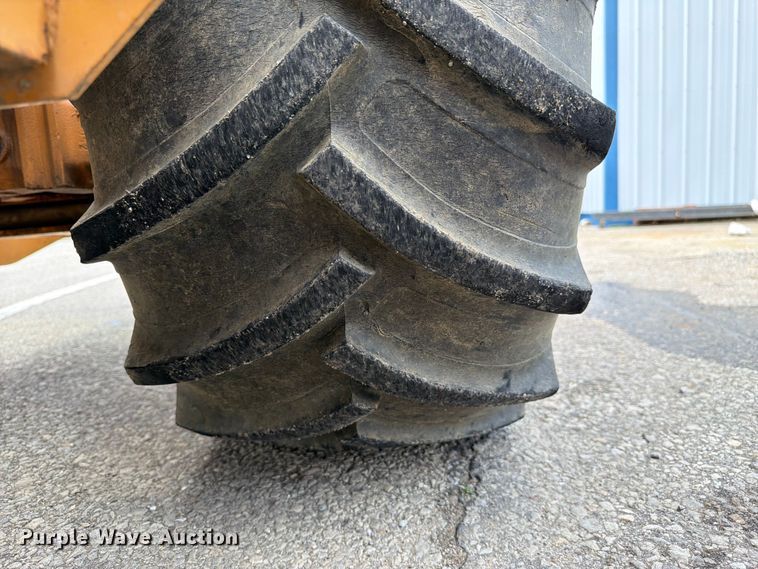 image for item FC3120 1998 Case 560 trencher