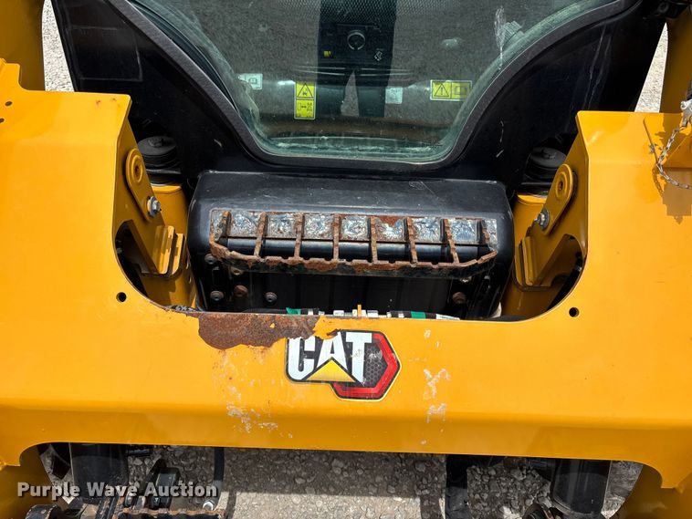 image for item FC4705 2021 Caterpillar 242D3 skid steer loader