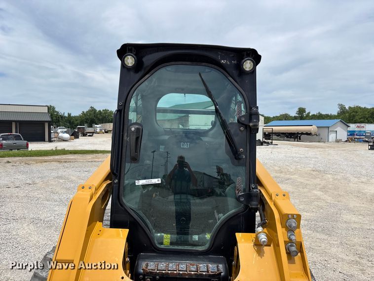 image for item FC4705 2021 Caterpillar 242D3 skid steer loader