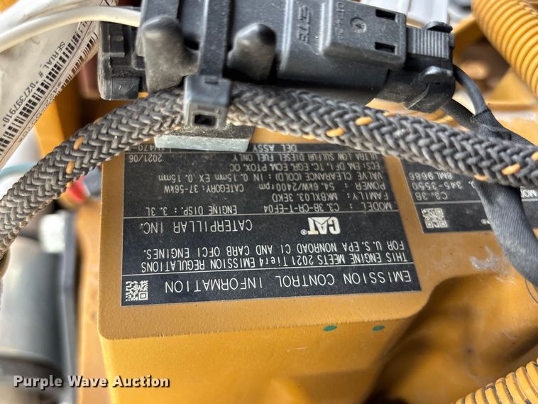 image for item FC4705 2021 Caterpillar 242D3 skid steer loader