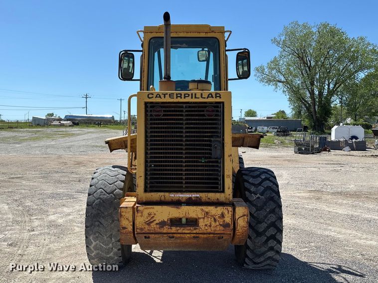 image for item FC5596 1985 Caterpillar IT28 wheel loader