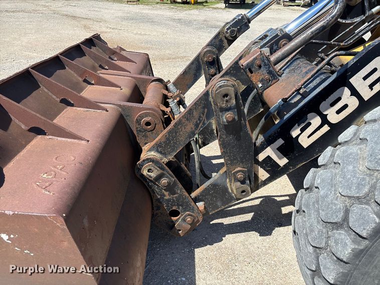 image for item FC5596 1985 Caterpillar IT28 wheel loader