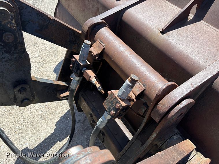 image for item FC5596 1985 Caterpillar IT28 wheel loader