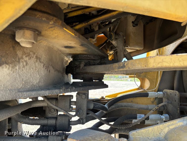 image for item FC5596 1985 Caterpillar IT28 wheel loader