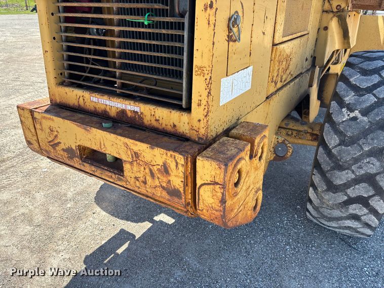 image for item FC5596 1985 Caterpillar IT28 wheel loader