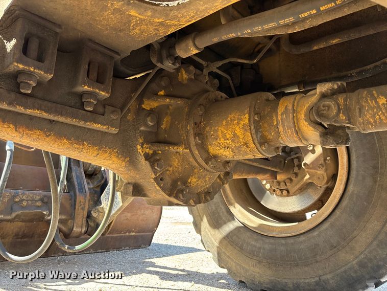 image for item FC5596 1985 Caterpillar IT28 wheel loader