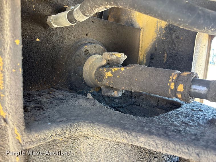 image for item FC5596 1985 Caterpillar IT28 wheel loader