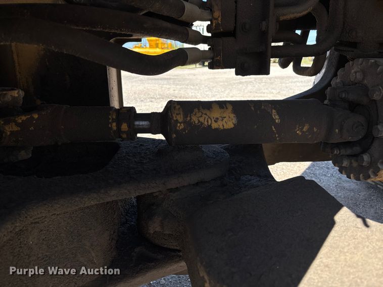 image for item FC5596 1985 Caterpillar IT28 wheel loader