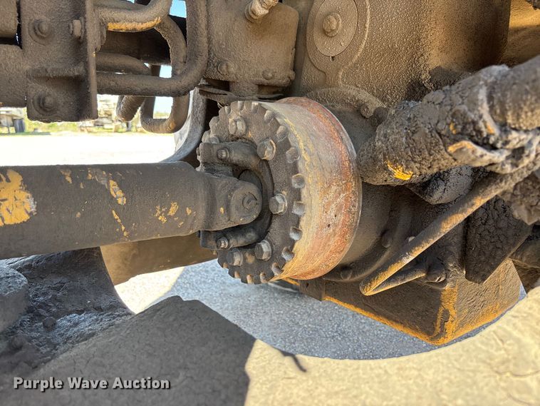 image for item FC5596 1985 Caterpillar IT28 wheel loader