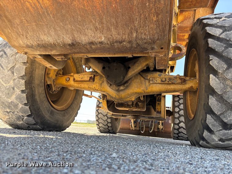 image for item FC5596 1985 Caterpillar IT28 wheel loader