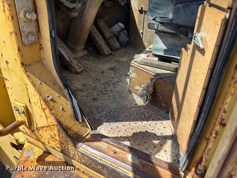 image for item FC5596 1985 Caterpillar IT28 wheel loader