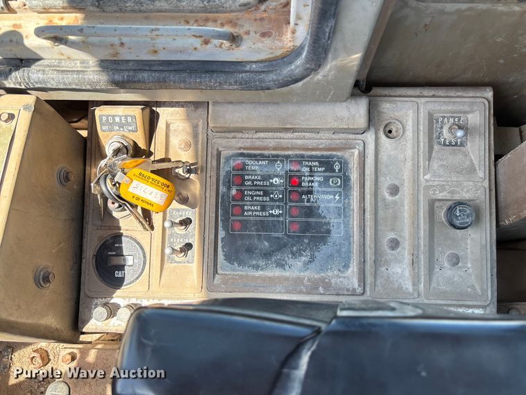 image for item FC5596 1985 Caterpillar IT28 wheel loader