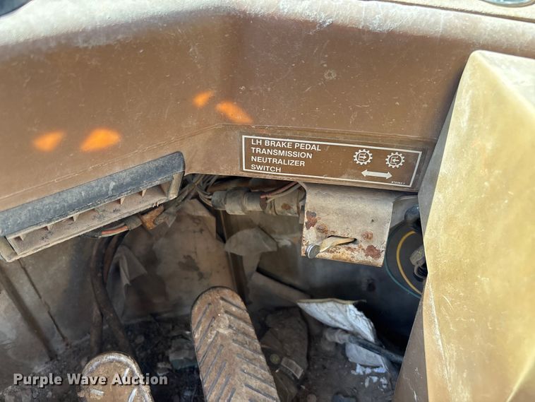 image for item FC5596 1985 Caterpillar IT28 wheel loader