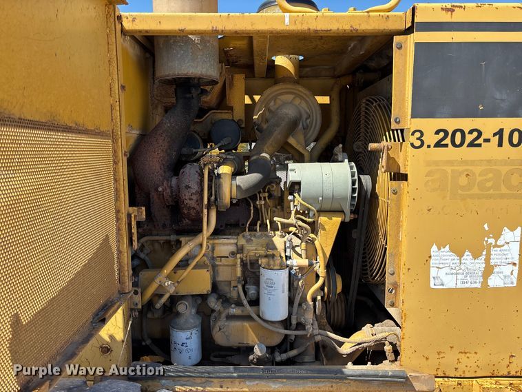 image for item FC5596 1985 Caterpillar IT28 wheel loader