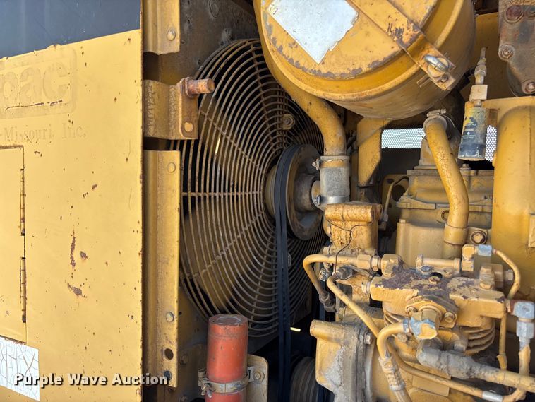 image for item FC5596 1985 Caterpillar IT28 wheel loader