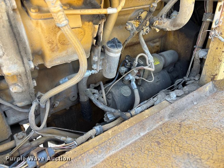 image for item FC5596 1985 Caterpillar IT28 wheel loader