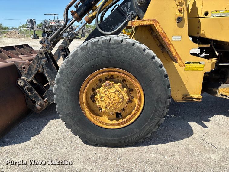 image for item FC5596 1985 Caterpillar IT28 wheel loader