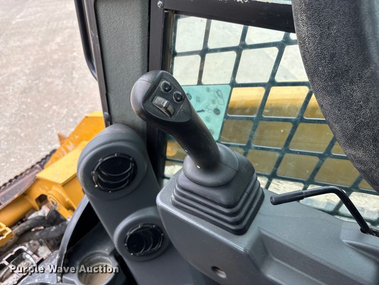 image for item FC5765 2022 Caterpillar 299D3 tracked skid steer loader