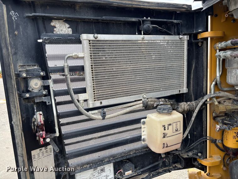image for item FC5765 2022 Caterpillar 299D3 tracked skid steer loader