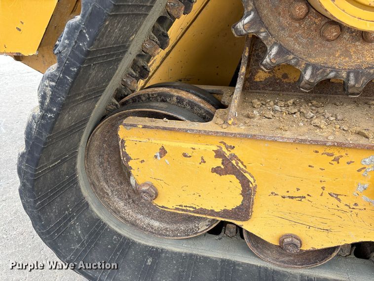 image for item FC5765 2022 Caterpillar 299D3 tracked skid steer loader
