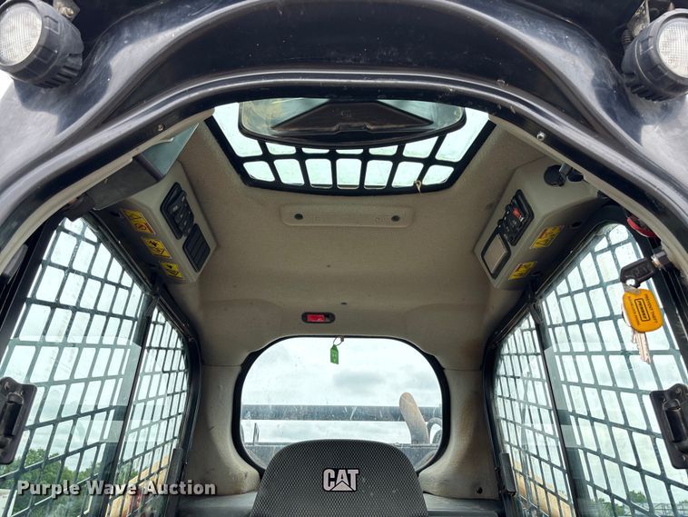 image for item FC5799 2021 Caterpillar 299D3 tracked skid steer loader