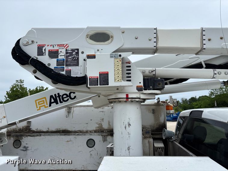 image for item FC5804 2017 RAM 5500 bucket truck