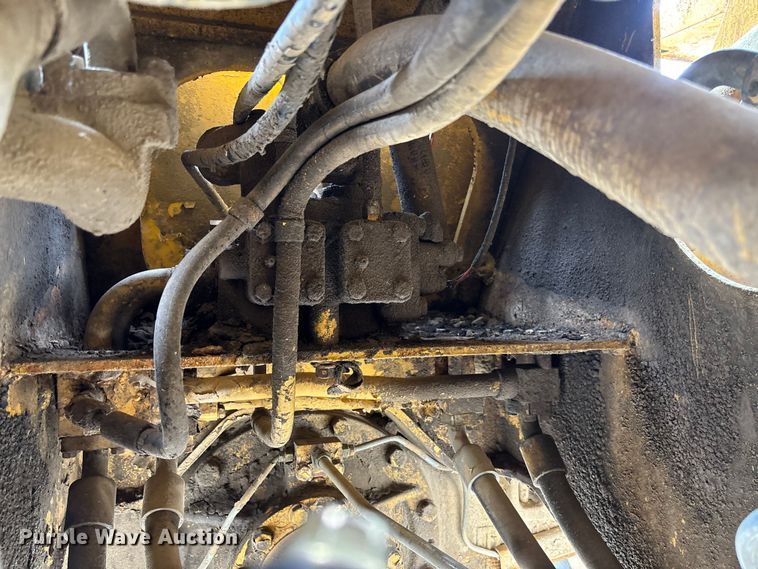 image for item FC5806 1984 Caterpillar 966D wheel loader