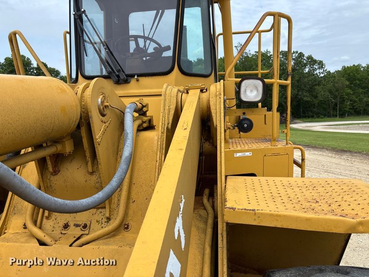 image for item FC5806 1984 Caterpillar 966D wheel loader