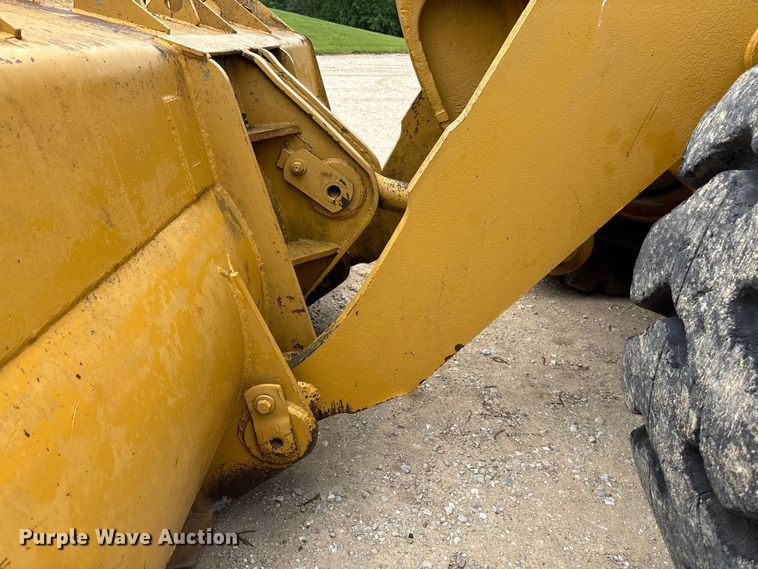 image for item FC5806 1984 Caterpillar 966D wheel loader