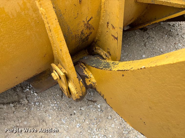 image for item FC5806 1984 Caterpillar 966D wheel loader