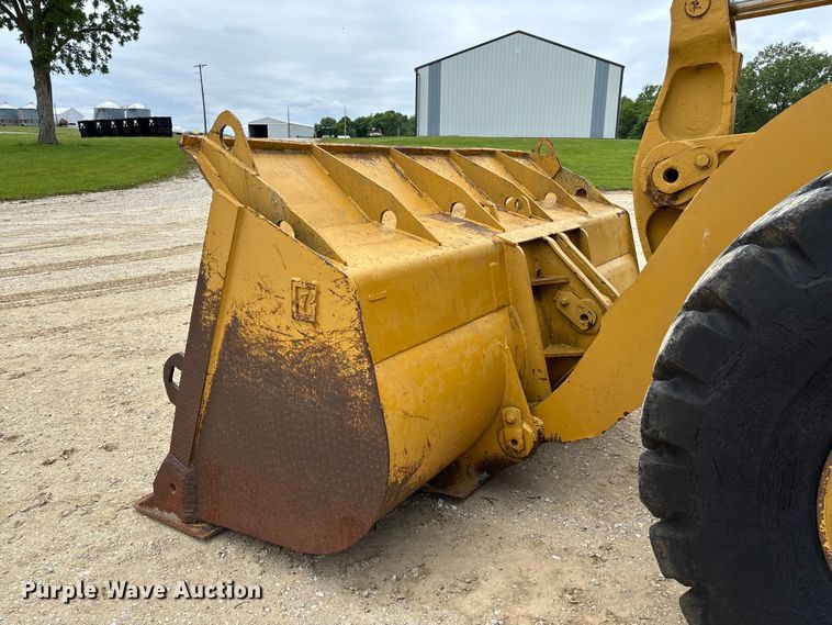 image for item FC5806 1984 Caterpillar 966D wheel loader