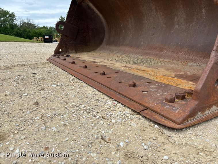 image for item FC5806 1984 Caterpillar 966D wheel loader
