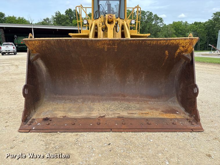 image for item FC5806 1984 Caterpillar 966D wheel loader