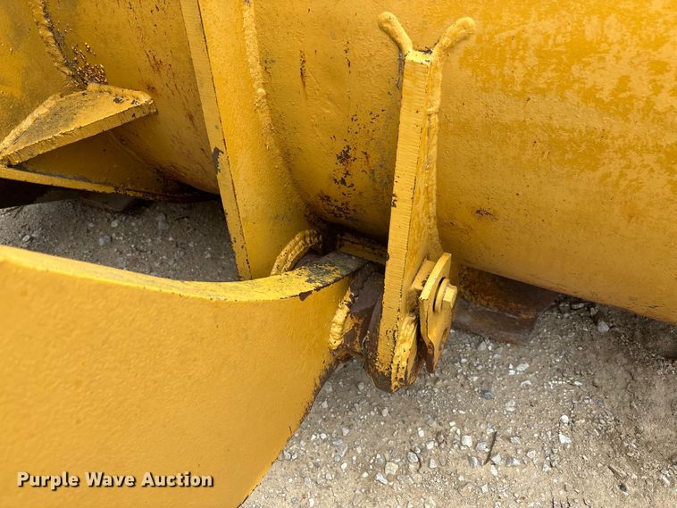 image for item FC5806 1984 Caterpillar 966D wheel loader