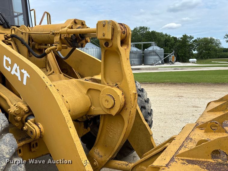image for item FC5806 1984 Caterpillar 966D wheel loader