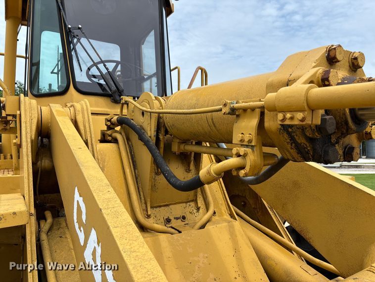 image for item FC5806 1984 Caterpillar 966D wheel loader