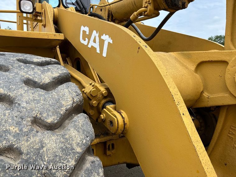 image for item FC5806 1984 Caterpillar 966D wheel loader