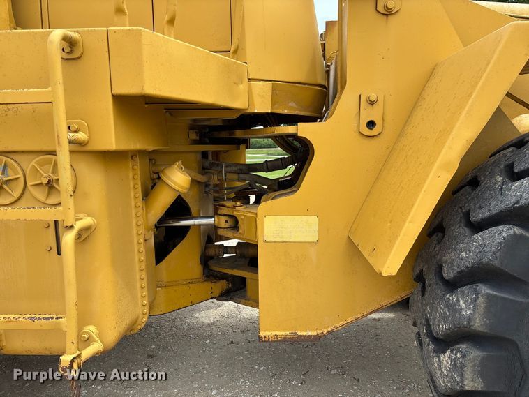 image for item FC5806 1984 Caterpillar 966D wheel loader