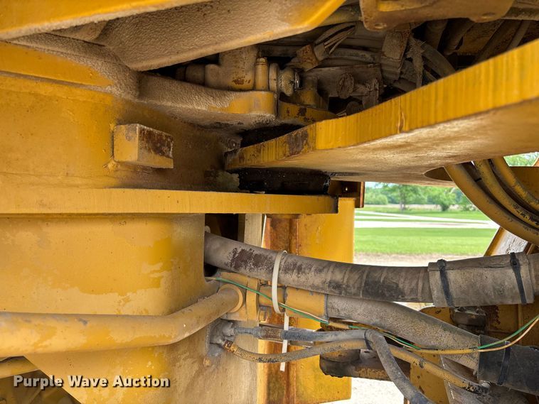 image for item FC5806 1984 Caterpillar 966D wheel loader