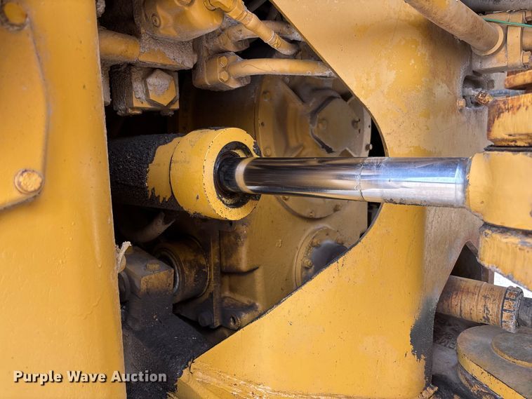 image for item FC5806 1984 Caterpillar 966D wheel loader