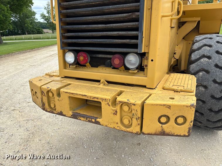 image for item FC5806 1984 Caterpillar 966D wheel loader