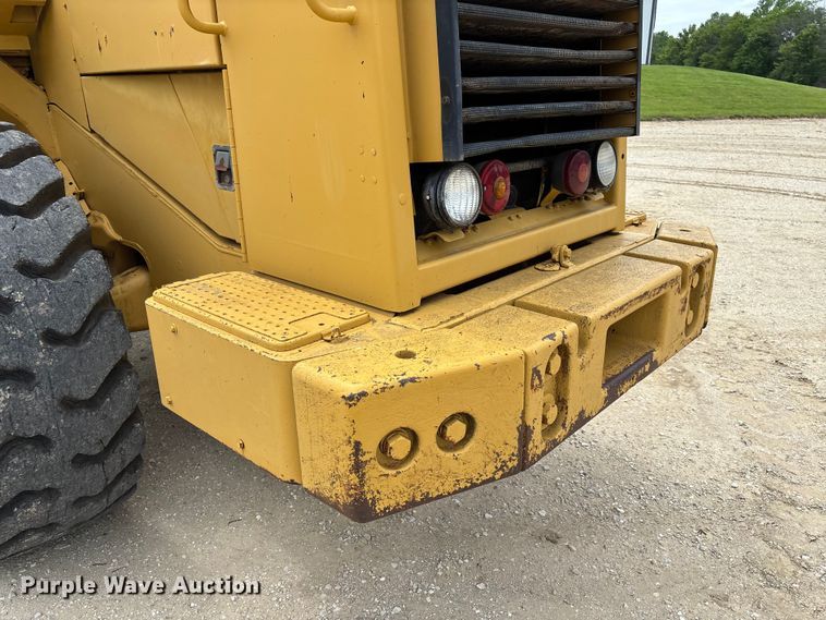 image for item FC5806 1984 Caterpillar 966D wheel loader