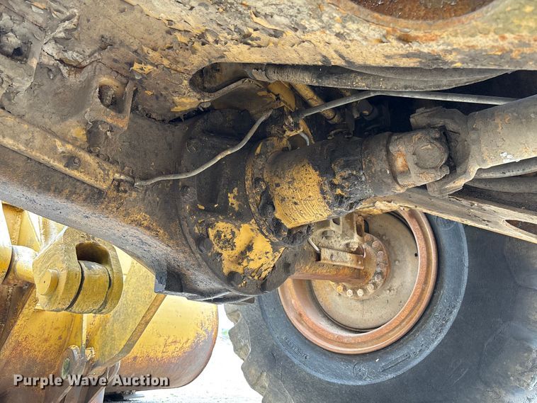 image for item FC5806 1984 Caterpillar 966D wheel loader