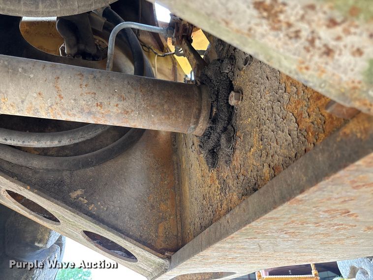 image for item FC5806 1984 Caterpillar 966D wheel loader