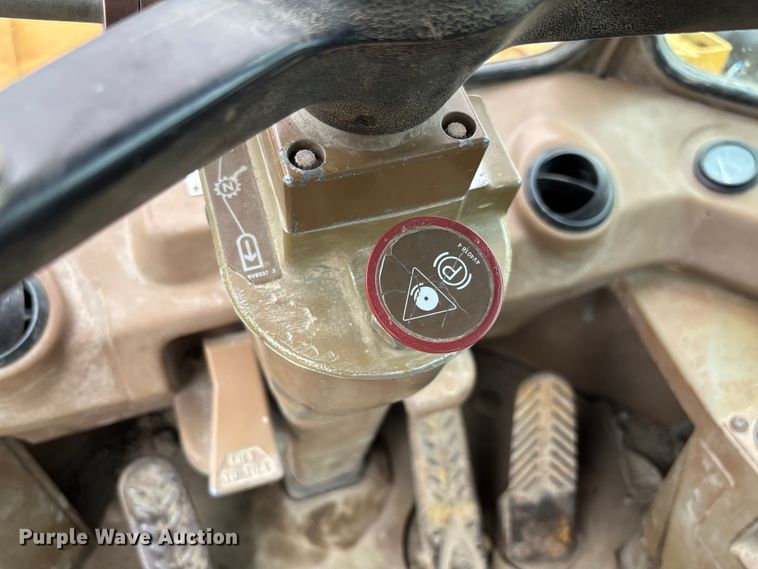 image for item FC5806 1984 Caterpillar 966D wheel loader