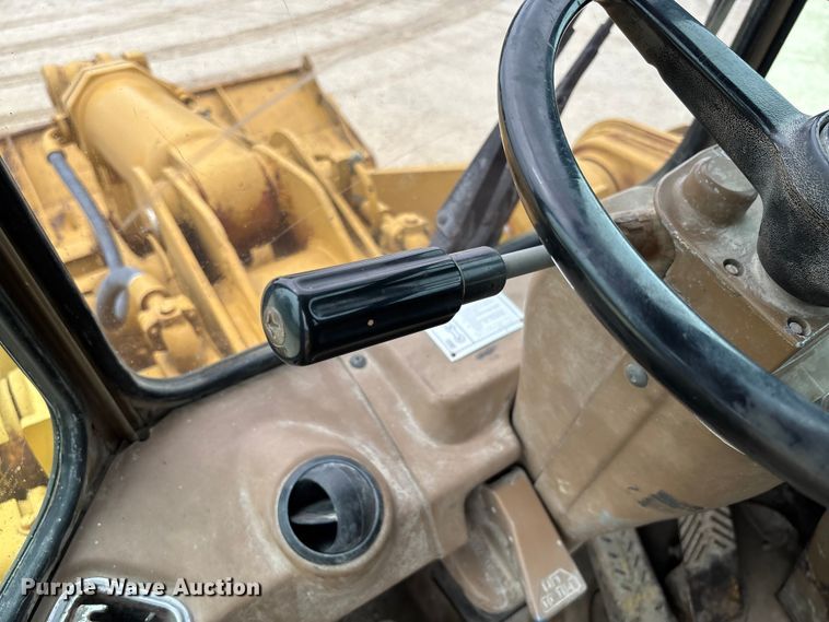 image for item FC5806 1984 Caterpillar 966D wheel loader