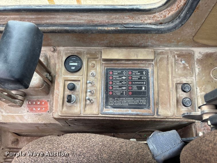 image for item FC5806 1984 Caterpillar 966D wheel loader