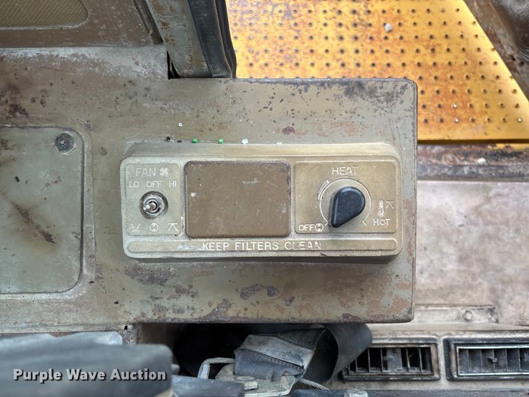 image for item FC5806 1984 Caterpillar 966D wheel loader