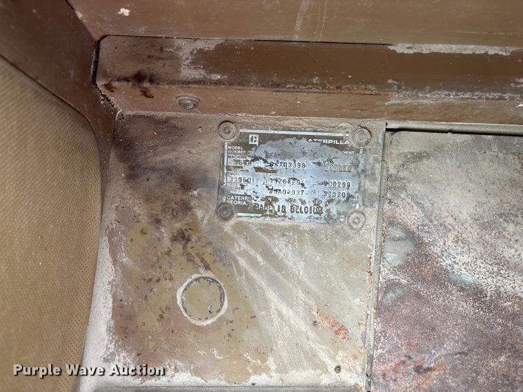image for item FC5806 1984 Caterpillar 966D wheel loader