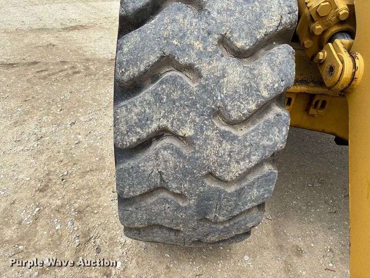 image for item FC5806 1984 Caterpillar 966D wheel loader